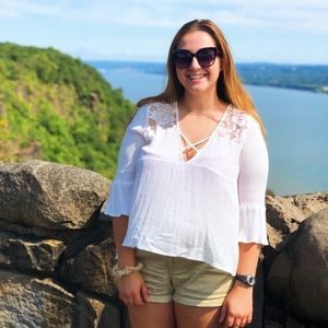 Meet your Posher, Kayla